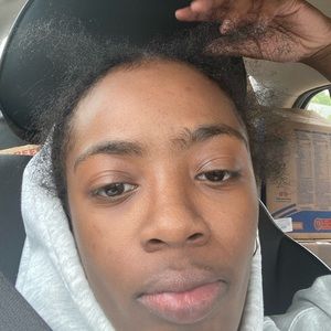 Meet your Posher, Mikayla